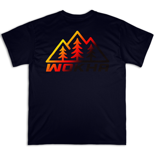 Espalda de la camiseta Wokha Organic Degradado Negra con montañas y pinos en degradado amarillo, naranja, rojo y negro