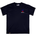 Frontal de la camiseta Wokha Organic Lobo Negra con pequeño lobo en degradado y nombre Wokha blanco