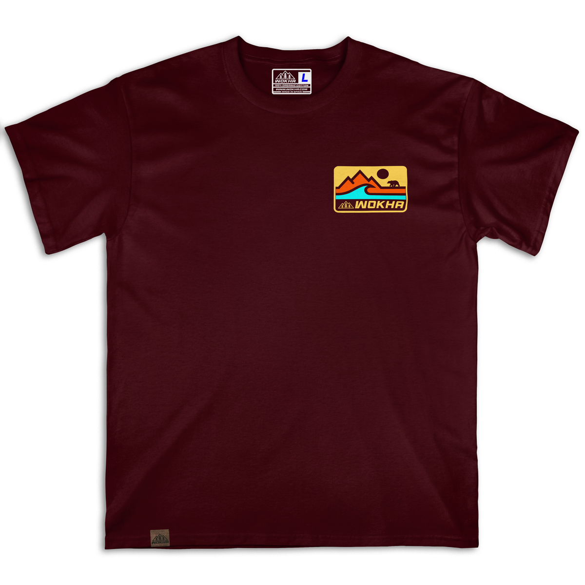Vista frontal de la camiseta Wokha Organic Wild Bear granate