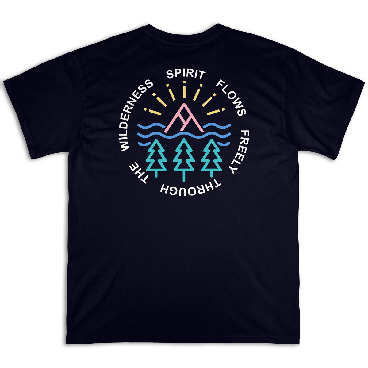 Espalda de la camiseta Wokha Organic Spirit Negra con montaña, olas y árboles